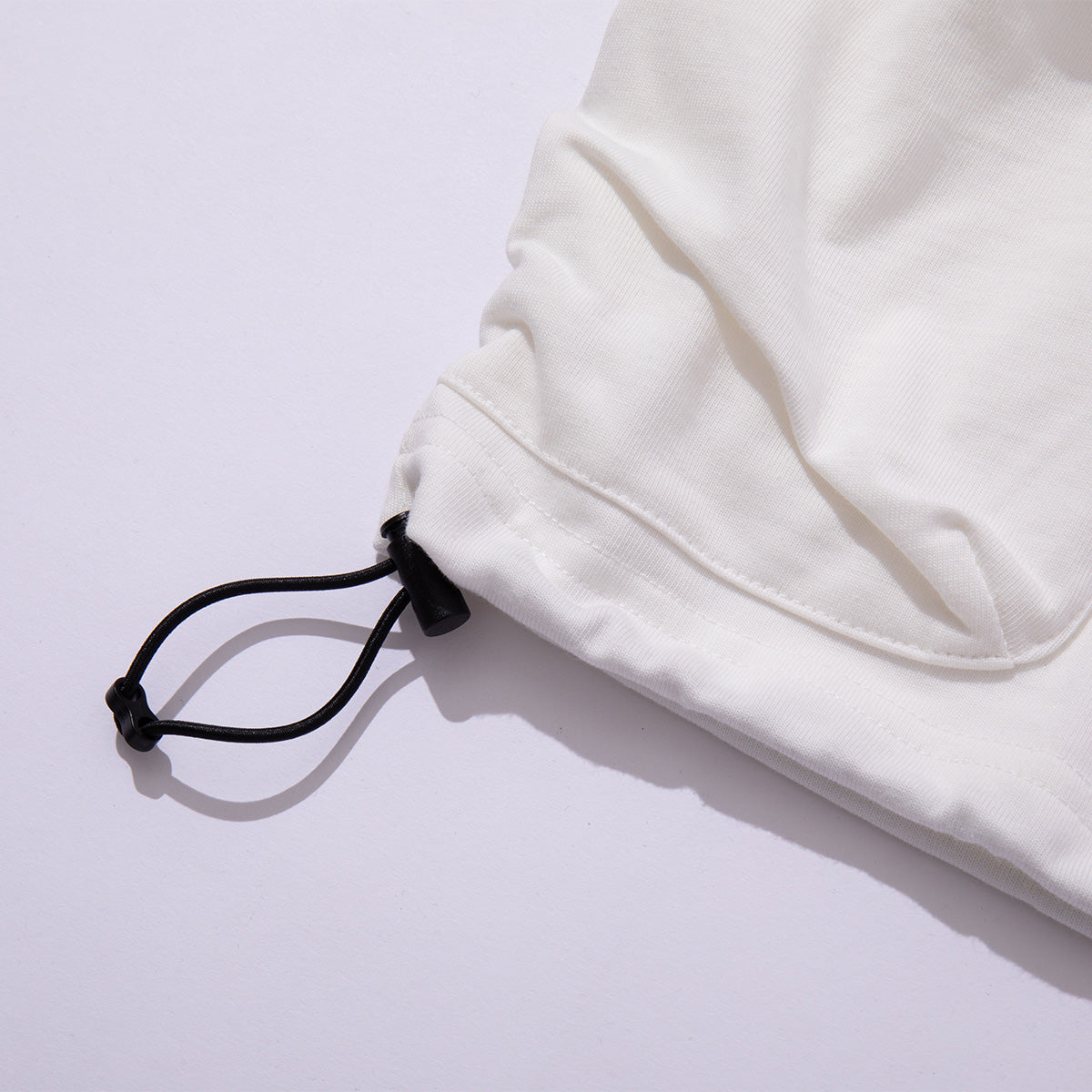 OUTSIDE POCKET SUMMIT TEE