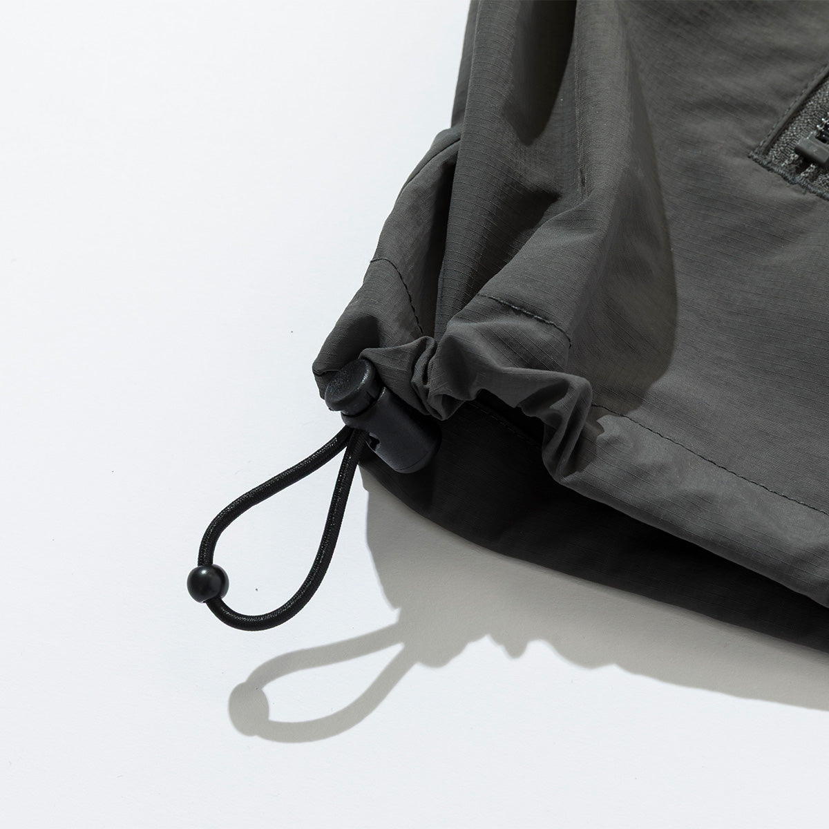 SHIRRING NYLON VEST