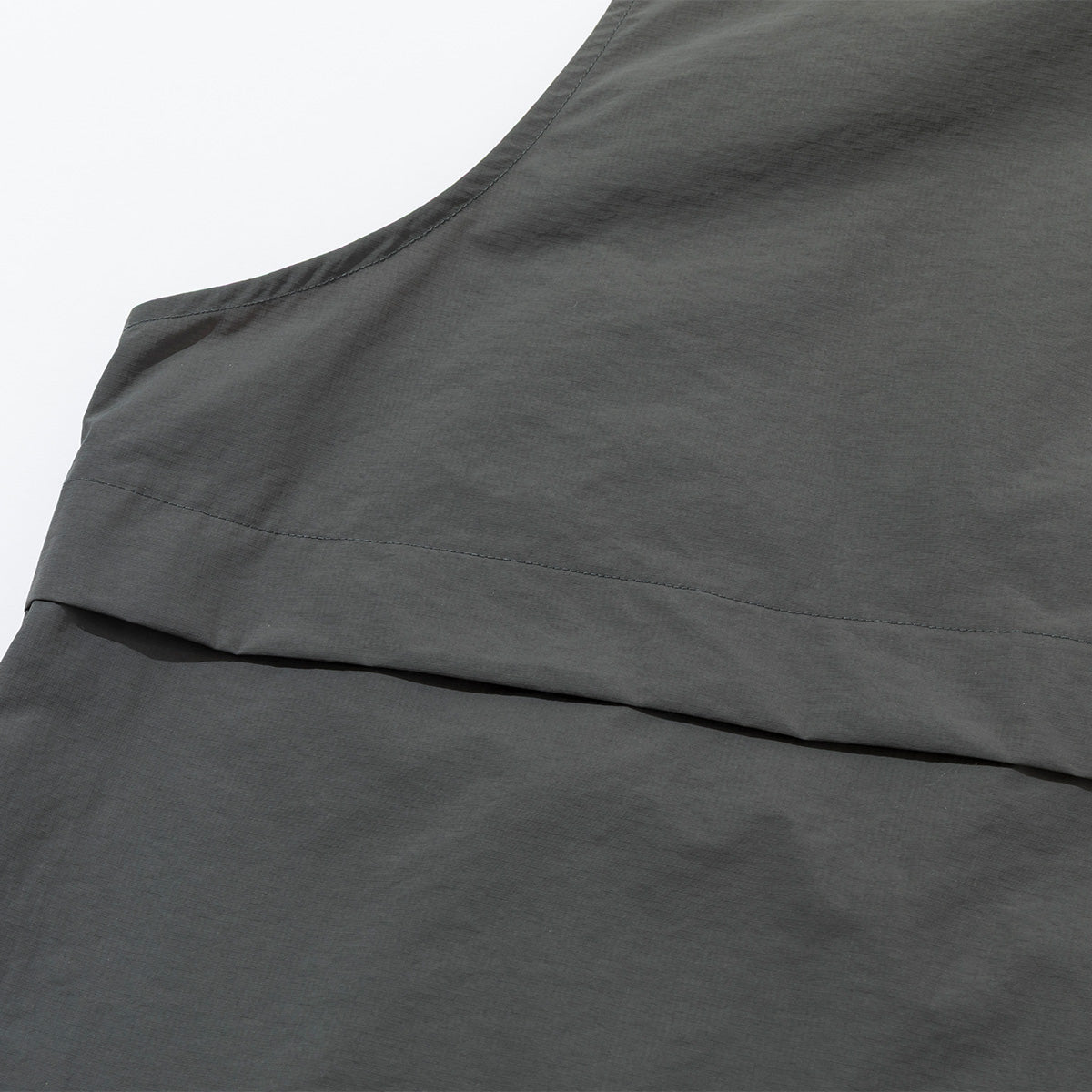 SHIRRING NYLON VEST