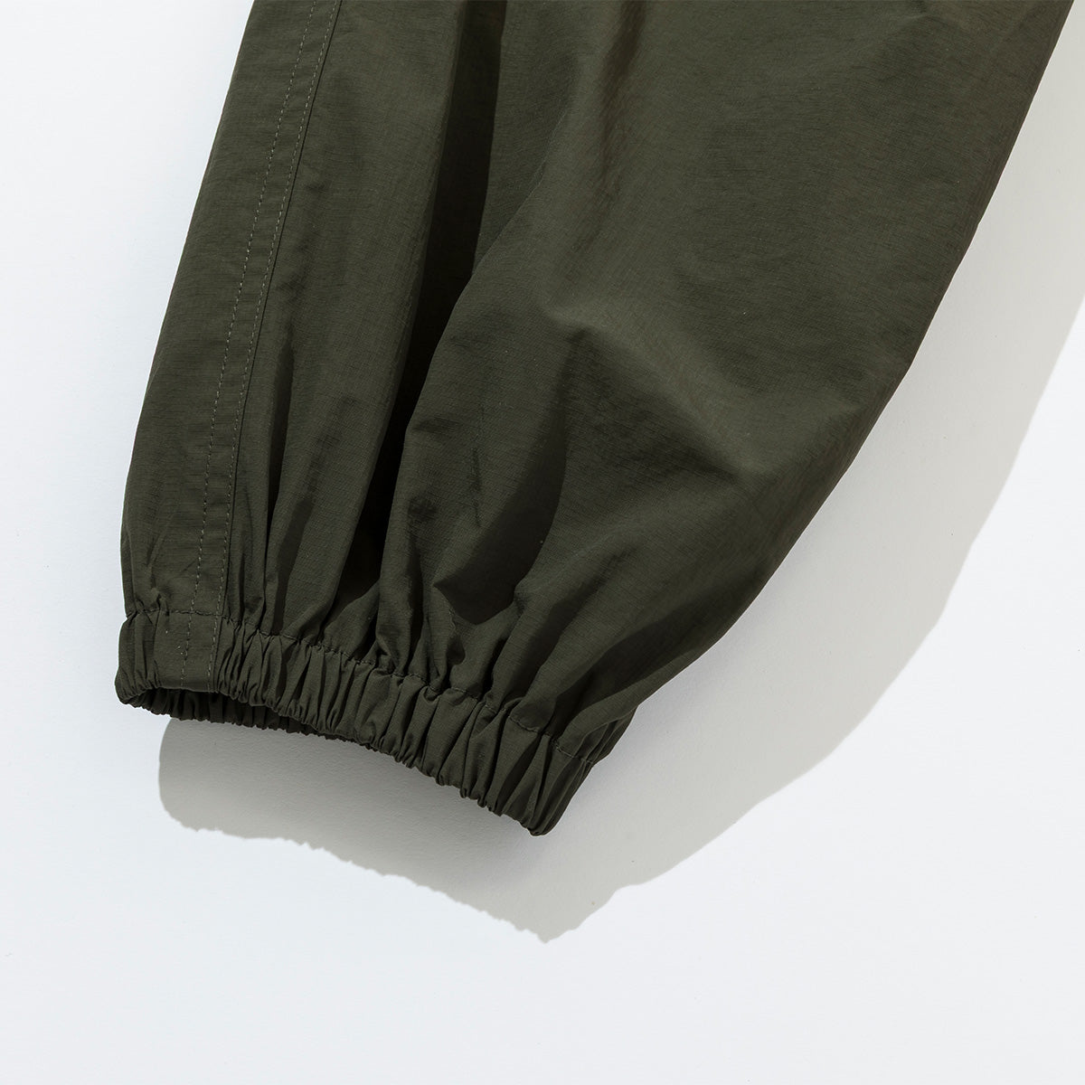 SHIRRING NYLON MULTI POCKET PANTS