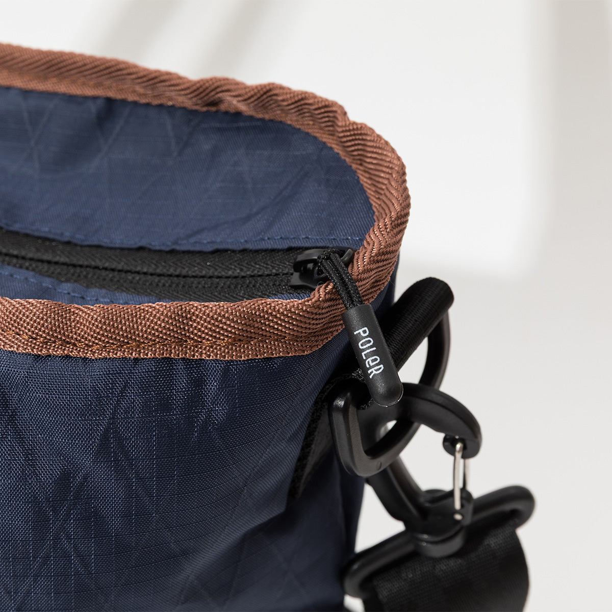 X-CLOTH TRAVEL TOTE