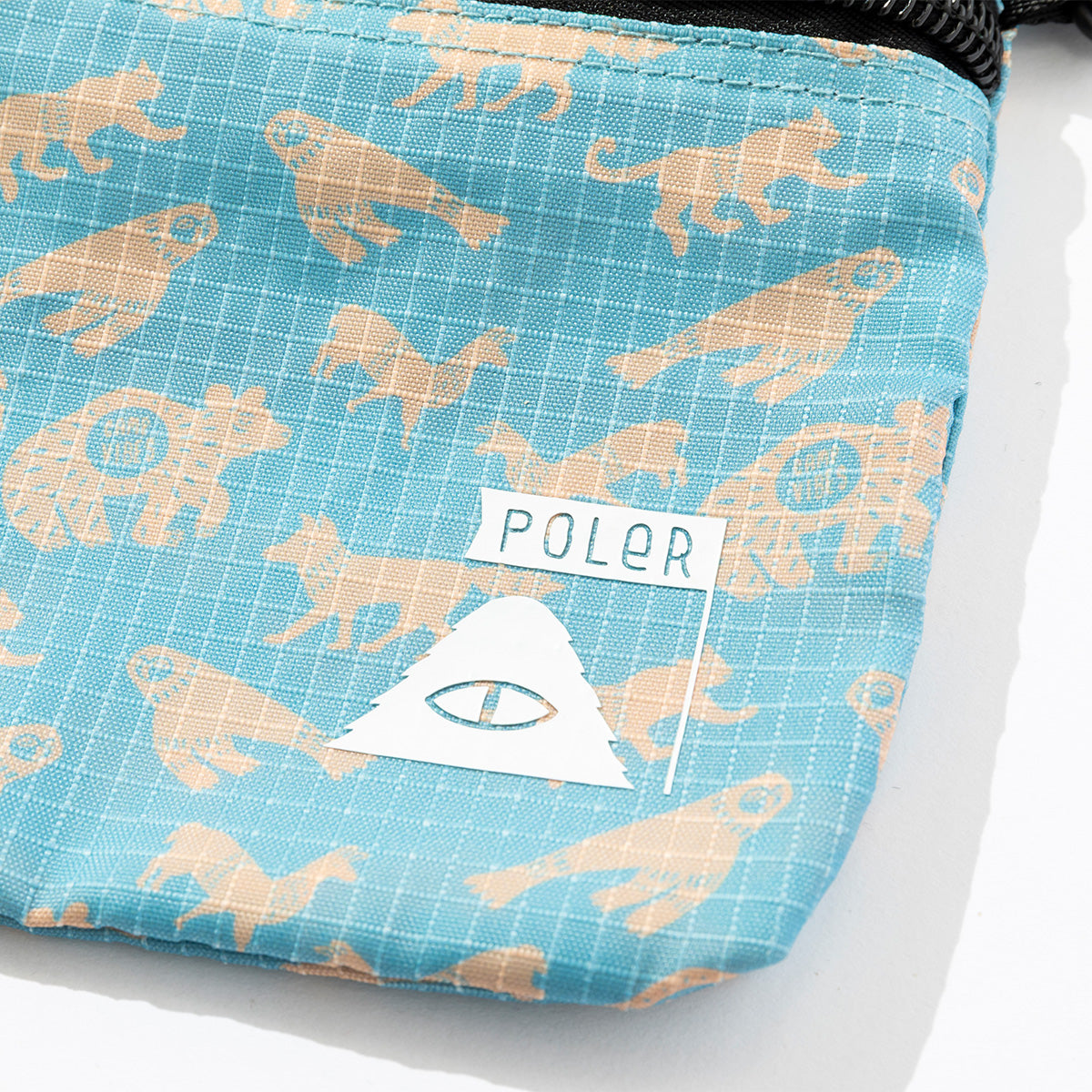 STUFFABLE POUCH