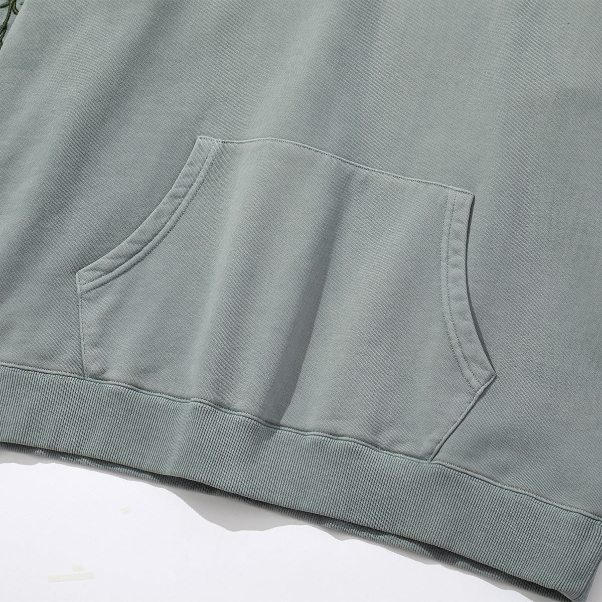 EMB PIGMENT DYE HOOD