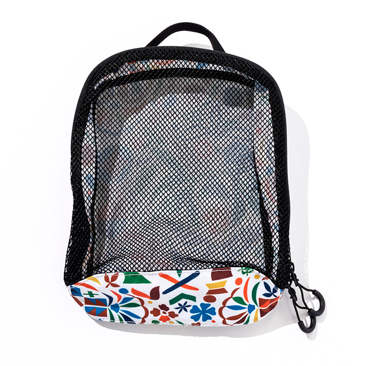 TRAVEL ORGANIZER