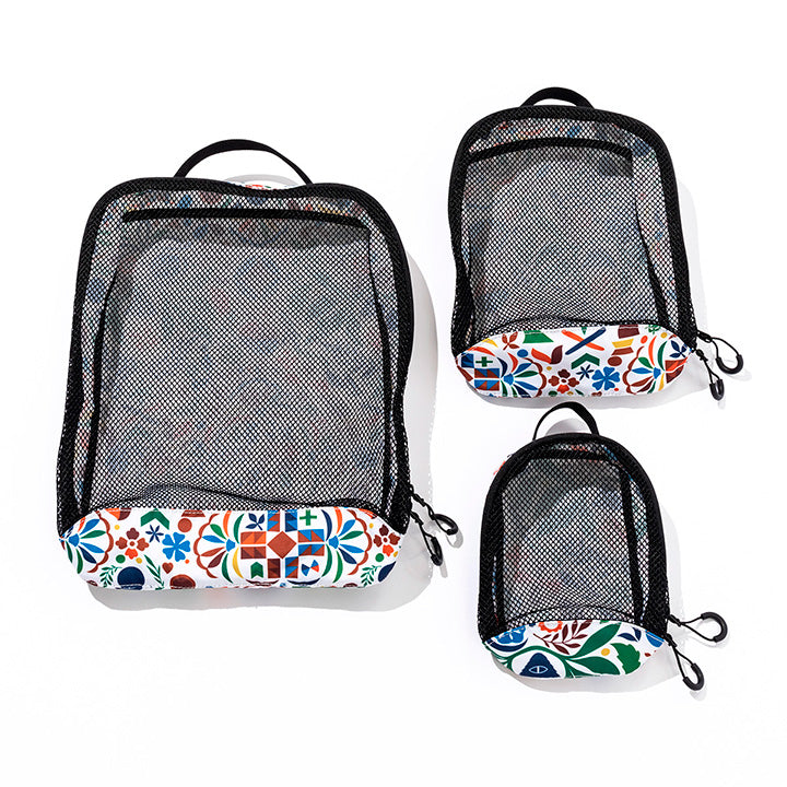 TRAVEL ORGANIZER