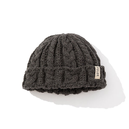 SHALLOW CABLE KNIT BEANIE