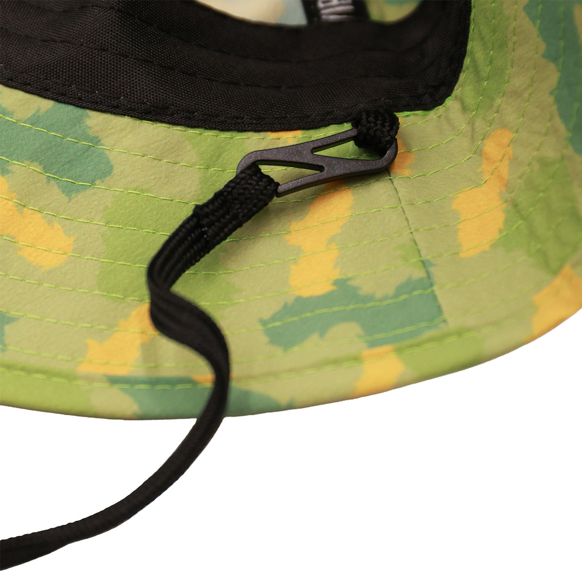 FURRY ADRESS BUCKET HAT