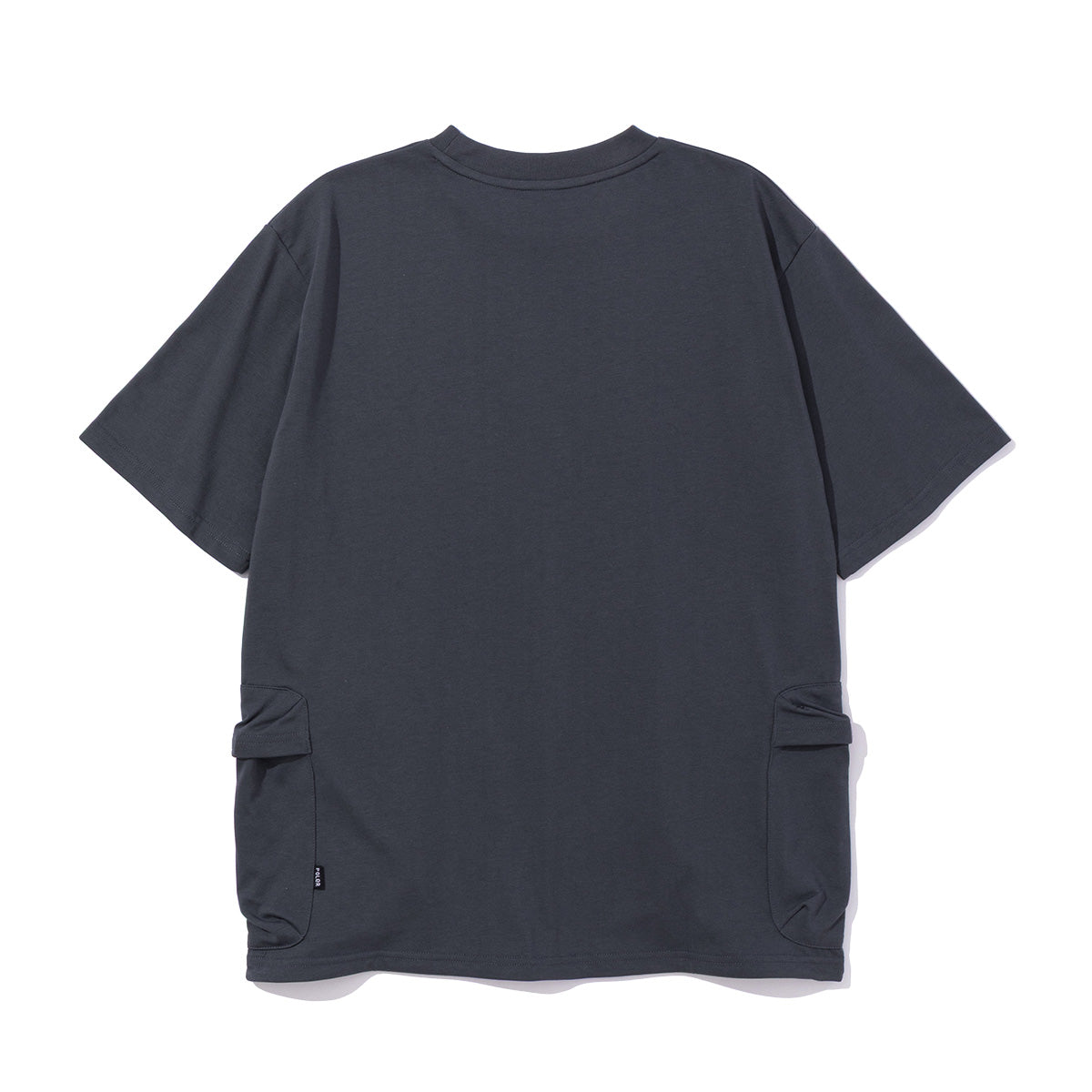 OUTSIDE POCKET FURRY TEE