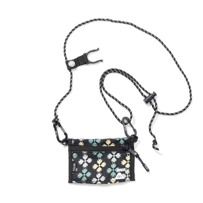 STUFFABLE DRINK POUCH