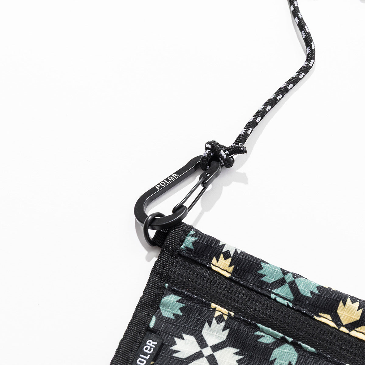 STUFFABLE DRINK POUCH